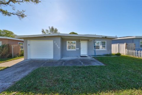 Casa en alquiler en Pinellas Park, Florida, 3 dormitorios, 81.94 m2 № 1915917 - foto 2