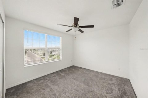 Casa en venta en Zephyrhills, Florida, 5 dormitorios, 205.96 m2 № 2388766 - foto 14