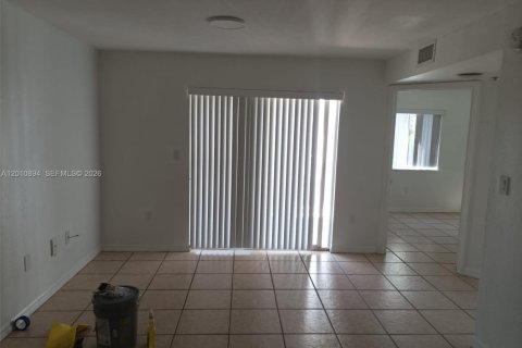 Condo in Miami, Florida, 2 bedrooms  № 2091135