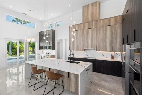 Casa en venta en Sarasota, Florida, 4 dormitorios, 299.52 m2 № 1918919 - foto 5
