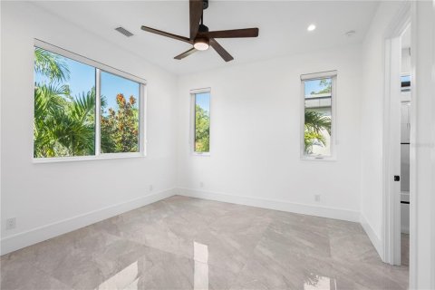 Casa en venta en Sarasota, Florida, 4 dormitorios, 299.52 m2 № 1918919 - foto 16