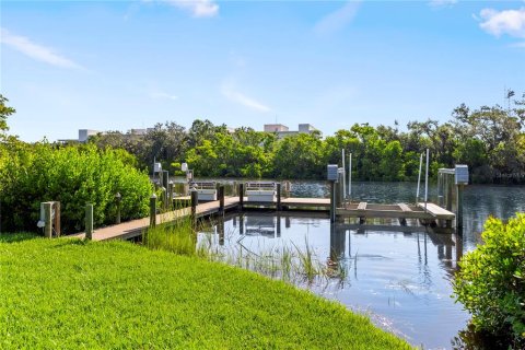 Casa en venta en Sarasota, Florida, 4 dormitorios, 299.52 m2 № 1918919 - foto 22