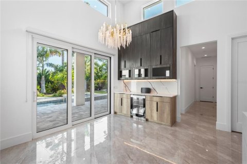 Casa en venta en Sarasota, Florida, 4 dormitorios, 299.52 m2 № 1918919 - foto 8