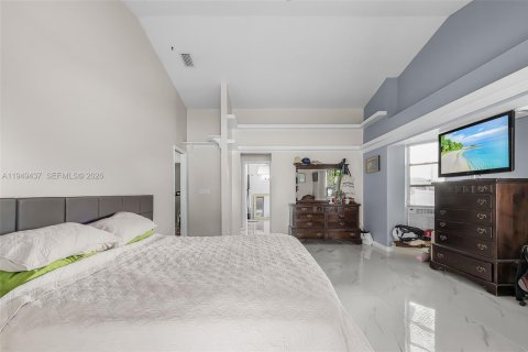 Villa ou maison à vendre à Cape Coral, Floride: 3 chambres, 208.29 m2 № 2004971 - photo 13