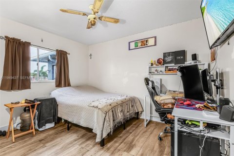 Villa ou maison à vendre à Cape Coral, Floride: 3 chambres, 208.29 m2 № 2004971 - photo 19