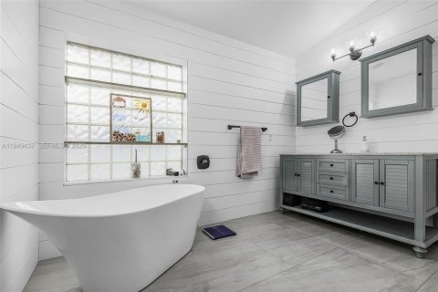 Villa ou maison à vendre à Cape Coral, Floride: 3 chambres, 208.29 m2 № 2004971 - photo 15