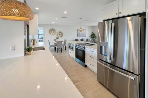 Casa en alquiler en Port Richey, Florida, 3 dormitorios, 148.74 m2 № 1878110 - foto 8
