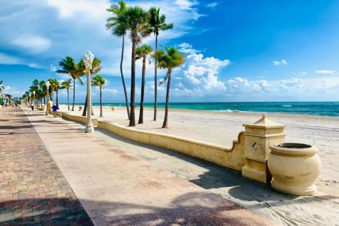 Hotel en venta en Hollywood, Florida № 1979509 - foto 17