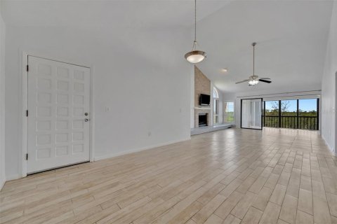 Condo in Bradenton, Florida, 2 bedrooms  № 1744844 - photo 9