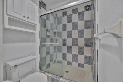 Condo in Bradenton, Florida, 2 bedrooms  № 1744844 - photo 28