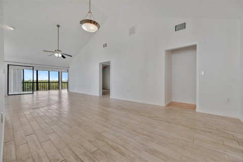 Condo in Bradenton, Florida, 2 bedrooms  № 1744844 - photo 8