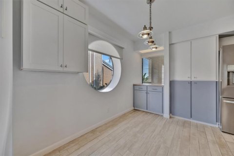 Condo in Bradenton, Florida, 2 bedrooms  № 1744844 - photo 22
