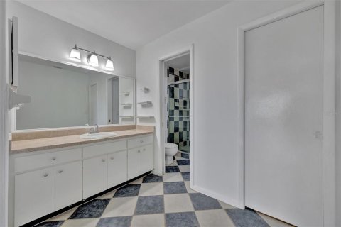 Condo in Bradenton, Florida, 2 bedrooms  № 1744844 - photo 27