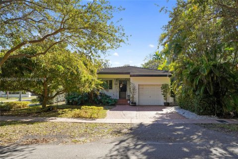 Villa ou maison à vendre à Coral Gables, Floride: 3 chambres, 124.95 m2 № 1999180 - photo 14