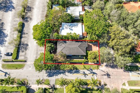 Villa ou maison à vendre à Coral Gables, Floride: 3 chambres, 124.95 m2 № 1999180 - photo 19