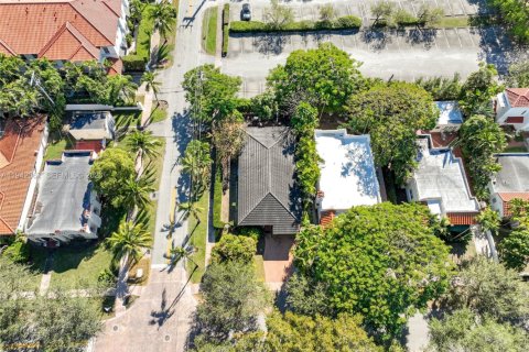 Villa ou maison à vendre à Coral Gables, Floride: 3 chambres, 124.95 m2 № 1999180 - photo 16