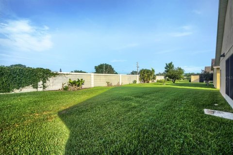 House in Kissimmee, Florida 3 bedrooms, 165.92 sq.m. № 2198884 - photo 26