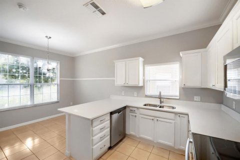 House in Kissimmee, Florida 3 bedrooms, 165.92 sq.m. № 2198884 - photo 12