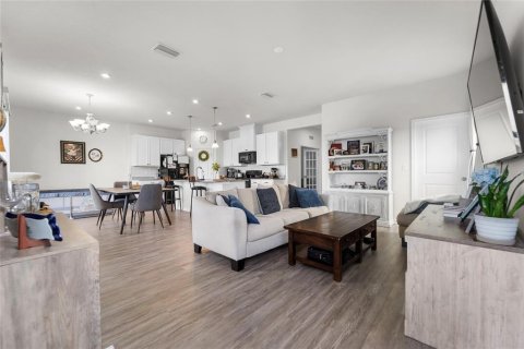 Casa en venta en Land O' Lakes, Florida, 4 dormitorios, 220.18 m2 № 1637981 - foto 10