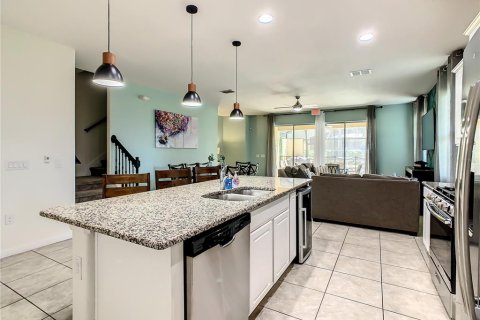Townhouse in Davenport, Florida 5 bedrooms, 228.54 sq.m. № 1812825 - photo 5