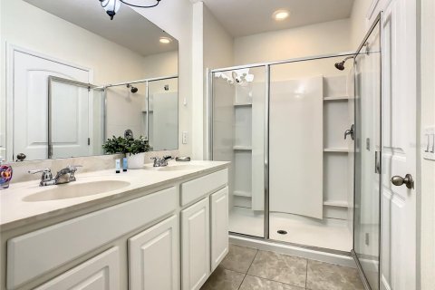 Townhouse in Davenport, Florida 5 bedrooms, 228.54 sq.m. № 1812825 - photo 24