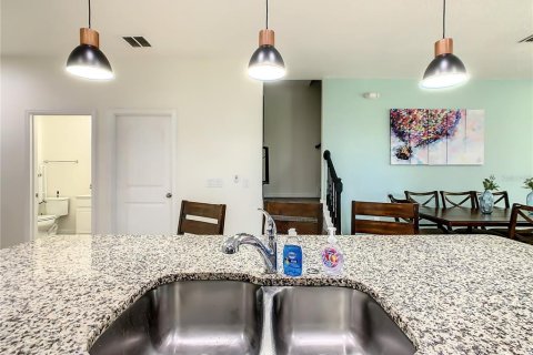 Townhouse in Davenport, Florida 5 bedrooms, 228.54 sq.m. № 1812825 - photo 6