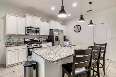Townhouse in Davenport, Florida 5 bedrooms, 228.54 sq.m. № 1812825 - photo 10