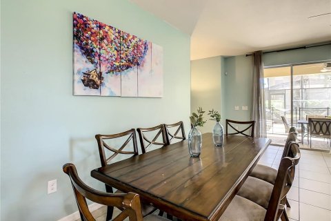 Townhouse in Davenport, Florida 5 bedrooms, 228.54 sq.m. № 1812825 - photo 12