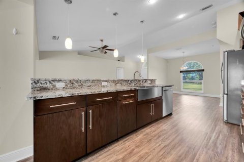 House in St. Lucie, Florida 3 bedrooms, 159.79 sq.m. № 2378755 - photo 14