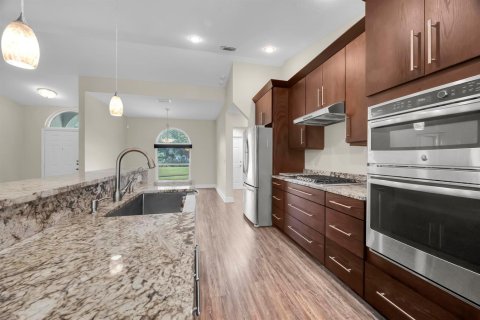 House in St. Lucie, Florida 3 bedrooms, 159.79 sq.m. № 2378755 - photo 16