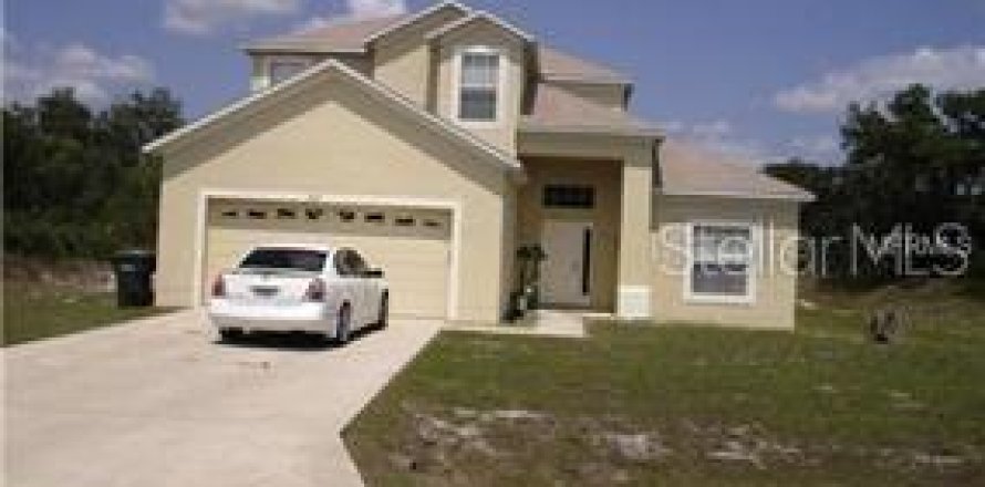 Villa ou maison à Poinciana, Floride 4 chambres, 213.4 m2 № 1820551