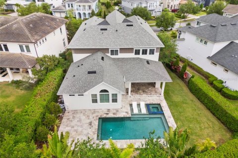 House in Orlando, Florida 6 bedrooms, 477.24 sq.m. № 1628967 - photo 2