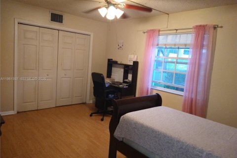 Condominio en venta en Davie, Florida, 2 dormitorios, 105.91 m2 № 2024556 - foto 7