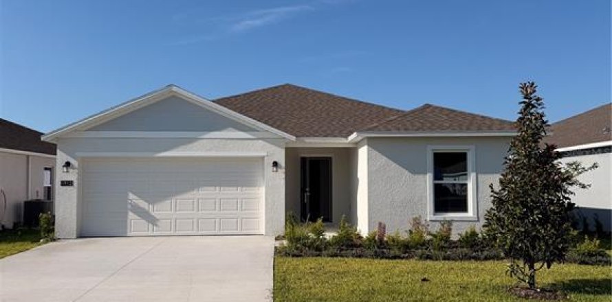 House in Eustis, Florida 4 bedrooms, 201.97 sq.m. № 2224775
