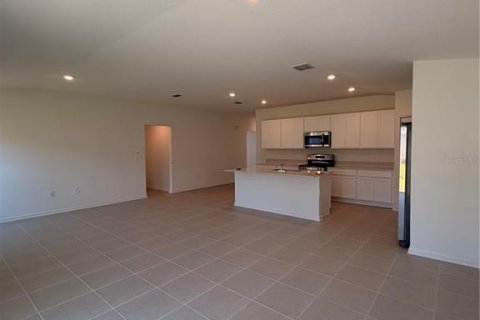 House in Eustis, Florida 4 bedrooms, 201.97 sq.m. № 2224775 - photo 10