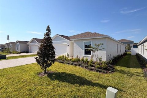 House in Eustis, Florida 4 bedrooms, 201.97 sq.m. № 2224775 - photo 3