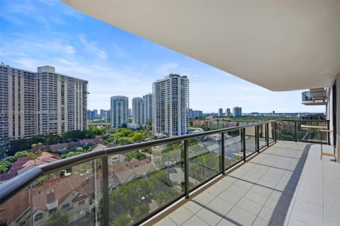 Condo in Aventura, Florida, 1 bedroom  № 1604360 - photo 3