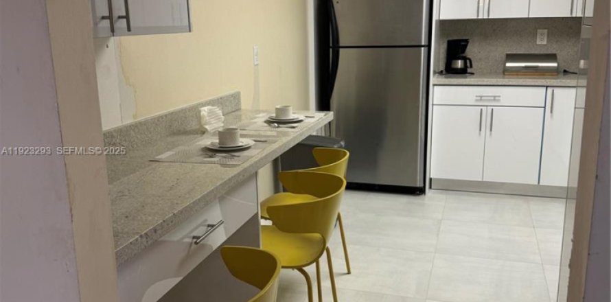 Condo à Aventura, Floride, 2 chambres  № 1976625