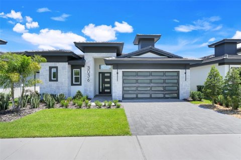 House in Davenport, Florida 4 bedrooms, 250.84 sq.m. № 2119550