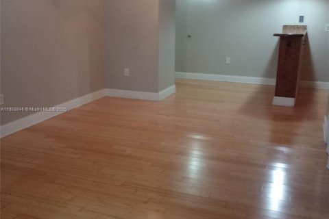 Copropriété à louer à Hollywood, Floride: 1 chambre, 62.24 m2 № 1925490 - photo 6
