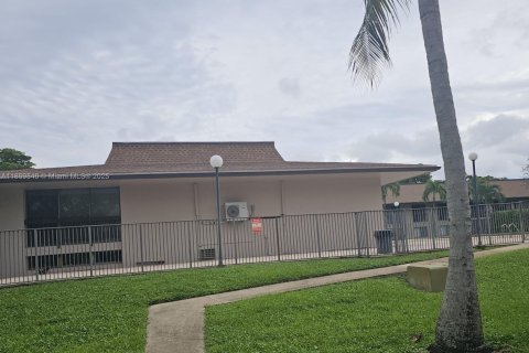 Condominio en alquiler en Hollywood, Florida, 1 dormitorio, 62.24 m2 № 1925490 - foto 10