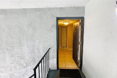 Condominio en venta en Orlando, Florida, 2 dormitorios, 90.67 m2 № 1866141 - foto 2