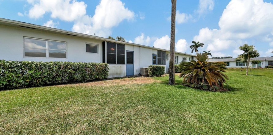 Condominio en West Palm Beach, Florida, 2 dormitorios  № 1146117
