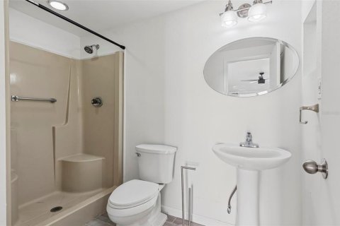 Townhouse in Treasure Island, Florida 3 bedrooms, 134.24 sq.m. № 2380679 - photo 24