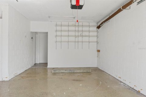 Townhouse in Treasure Island, Florida 3 bedrooms, 134.24 sq.m. № 2380679 - photo 29