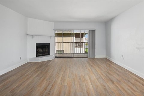 Townhouse in Treasure Island, Florida 3 bedrooms, 134.24 sq.m. № 2380679 - photo 10