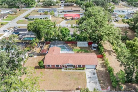 House in Seffner, Florida 4 bedrooms, 191.29 sq.m. № 1688042 - photo 26