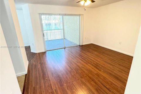 Condominio en venta en West Palm Beach, Florida, 1 dormitorio, 74.32 m2 № 2078462 - foto 11