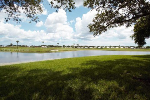 Condominio en venta en West Palm Beach, Florida, 1 dormitorio, 74.32 m2 № 2078462 - foto 20