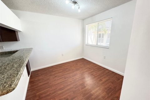 Condominio en venta en West Palm Beach, Florida, 1 dormitorio, 74.32 m2 № 2078462 - foto 10